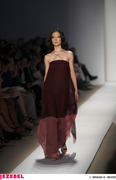 Illustration for article titled J. Mendel Spring/Summer '08 Show & Scene
